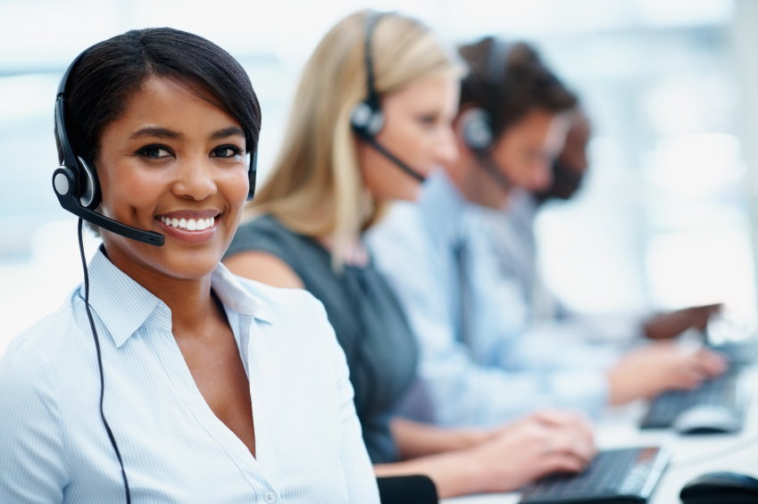 Support centre. Наставник в колл центре. Колл центр баннер. Колл центра с нуля. Девушка телемаркетер.